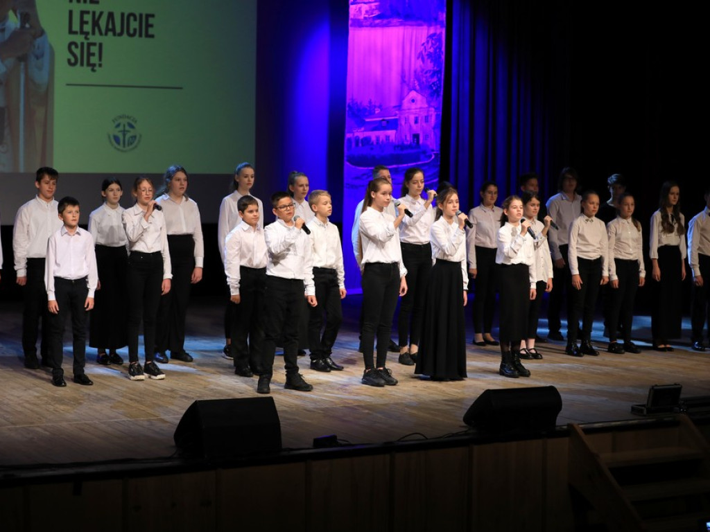 Hrubieszów uczcił Dzień Papieski (ZDJĘCIA)