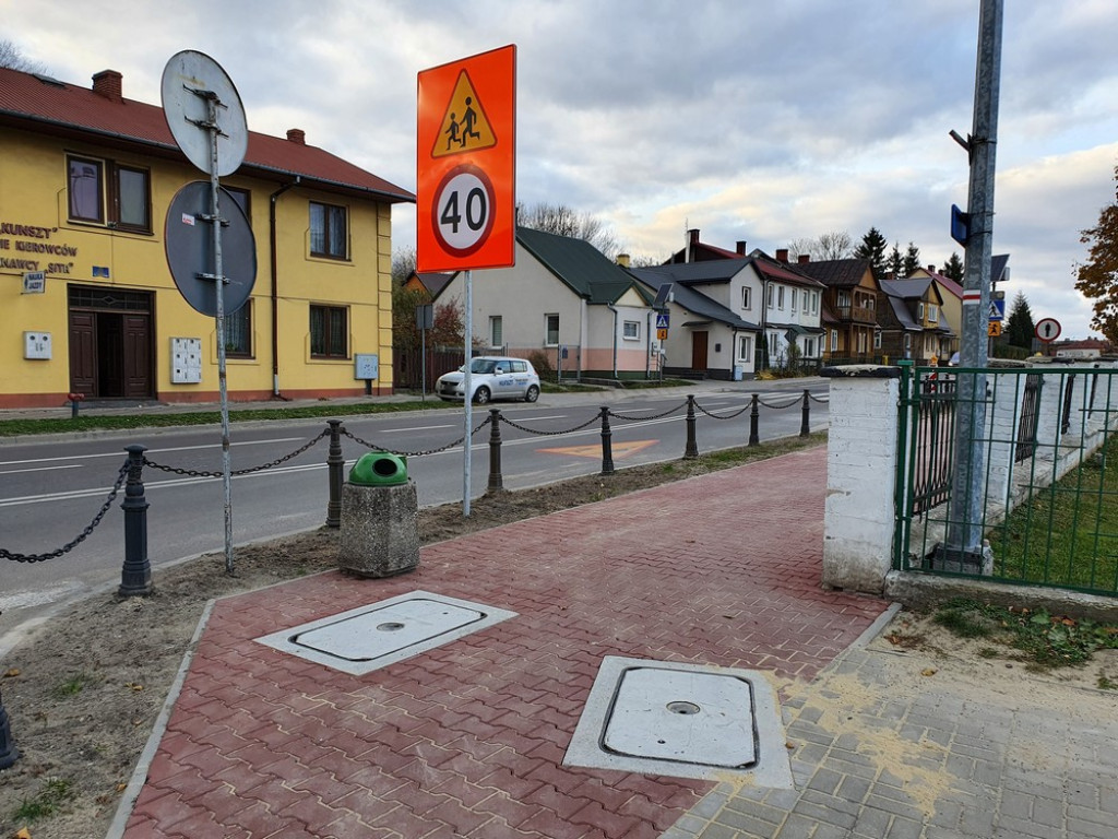Hrubieszów: Budowa parkingów przy basenie (ZDJĘCIA)