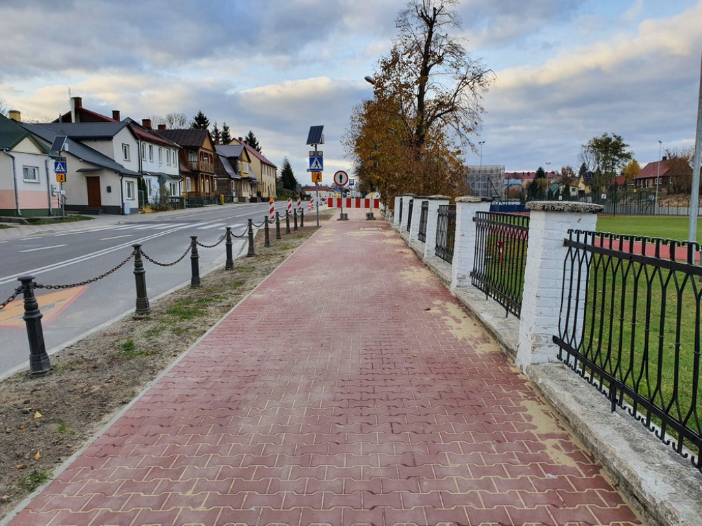 Hrubieszów: Budowa parkingów przy basenie (ZDJĘCIA)