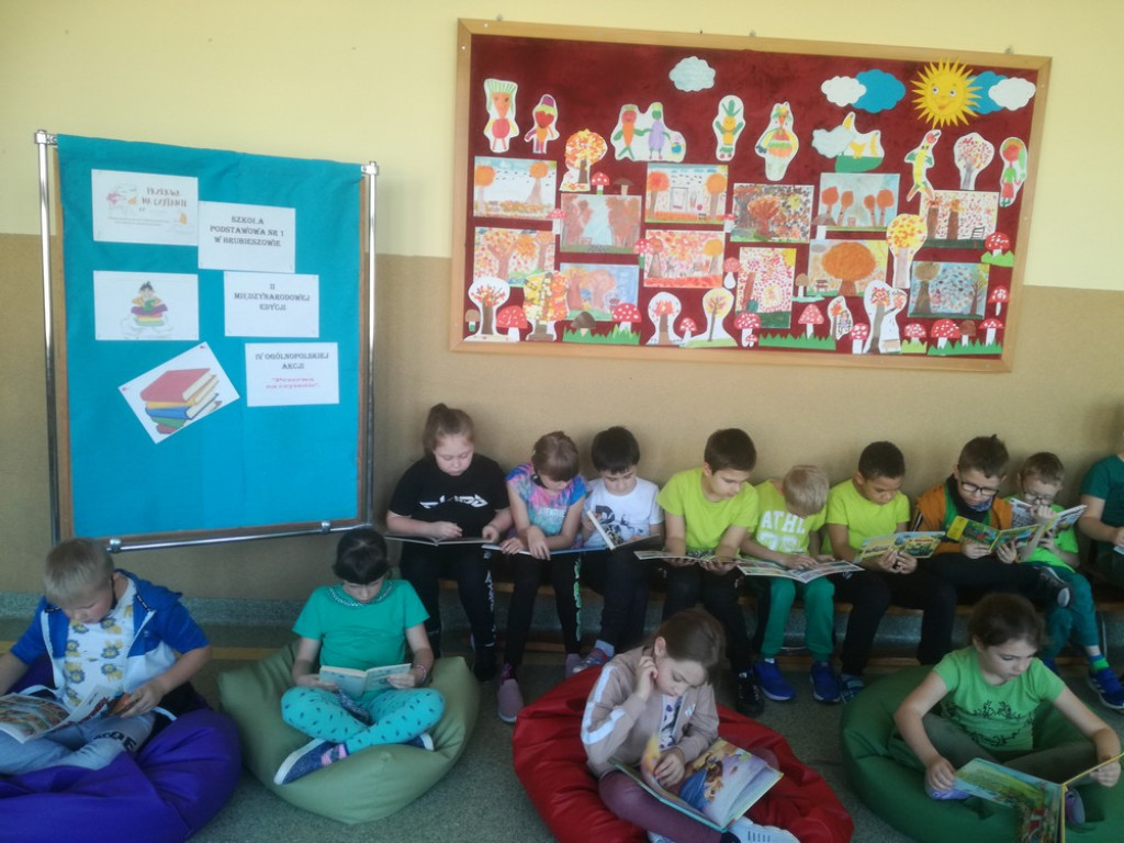 Przerwa na czytanie w Jedynce (ZDJĘCIA)