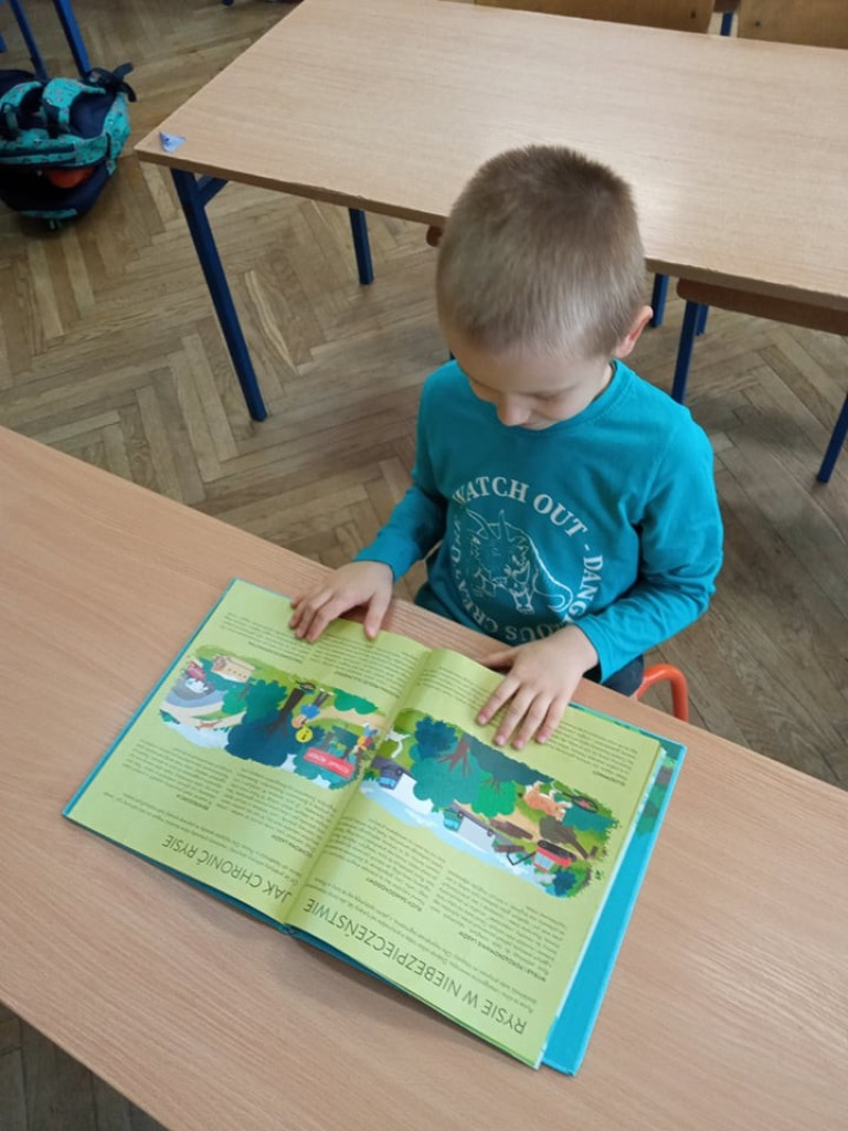 Przerwa na czytanie w Jedynce (ZDJĘCIA)