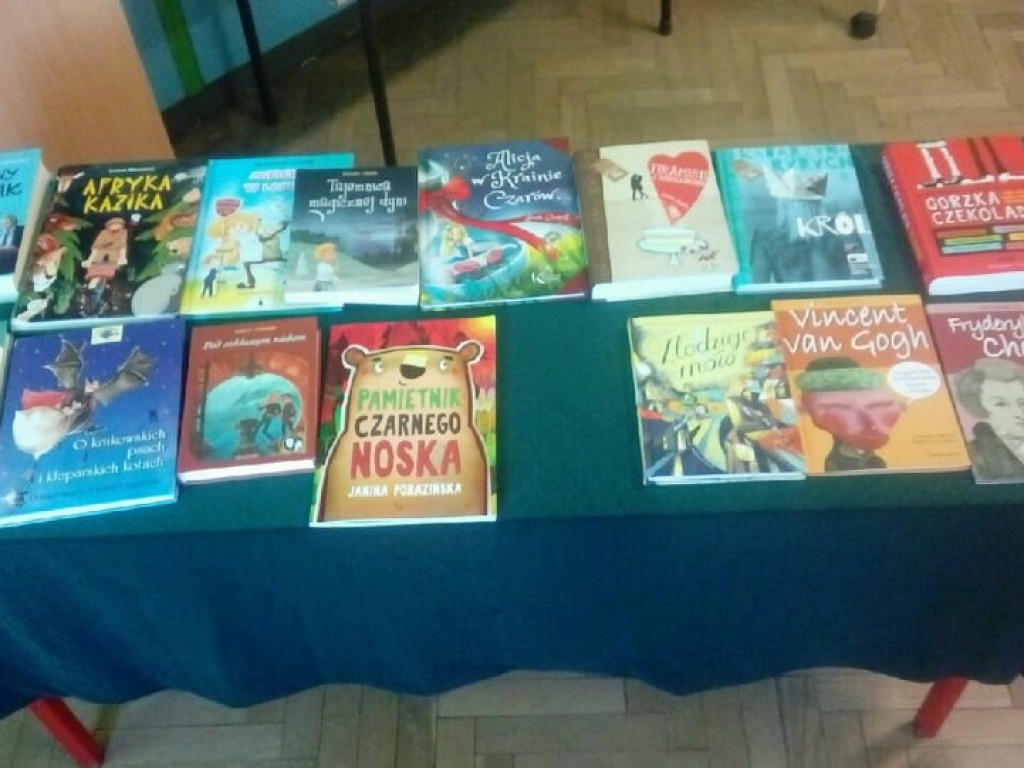 Przerwa na czytanie w Jedynce (ZDJĘCIA)