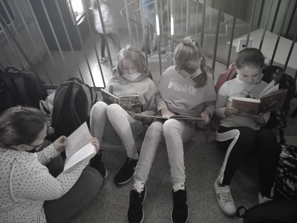 Przerwa na czytanie w Jedynce (ZDJĘCIA)