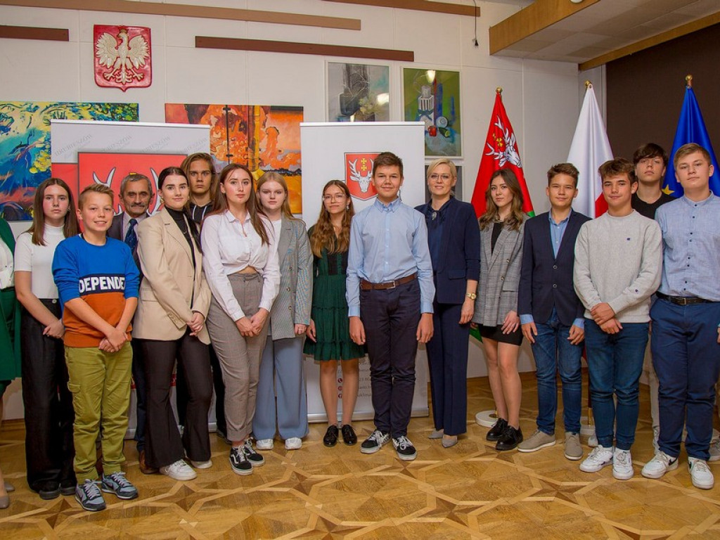 Hrubieszowska Nowa Młodzieżowa Rada Miasta rozpoczęła pracę (ZDJĘCIA)