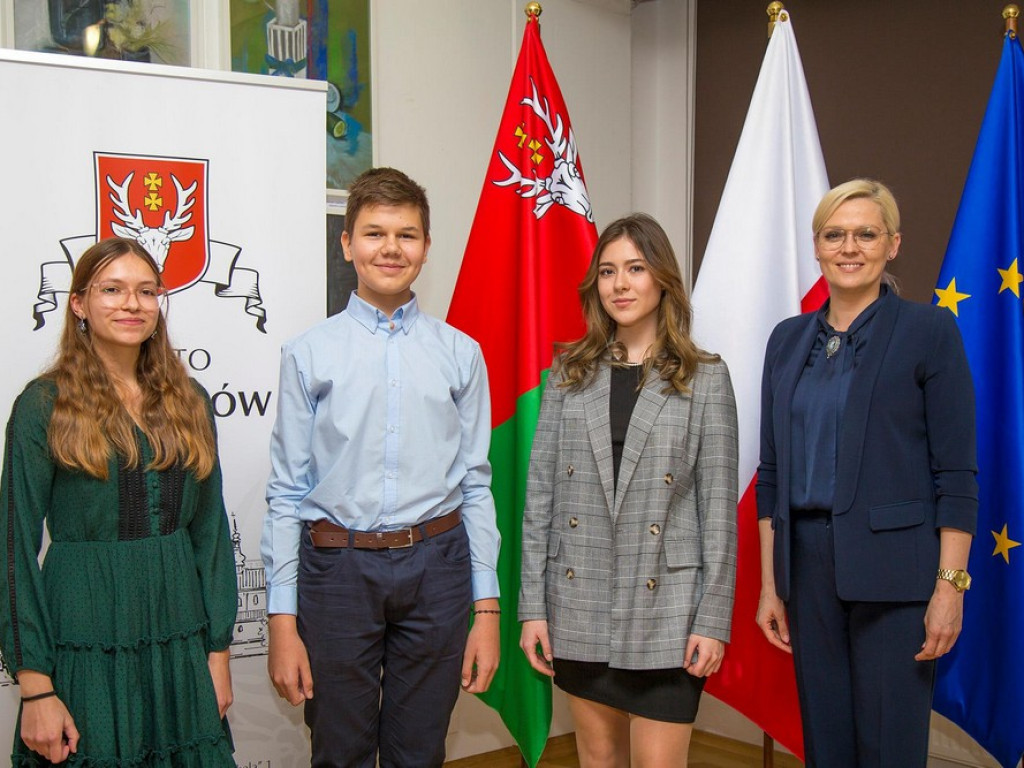 Hrubieszowska Nowa Młodzieżowa Rada Miasta rozpoczęła pracę (ZDJĘCIA)