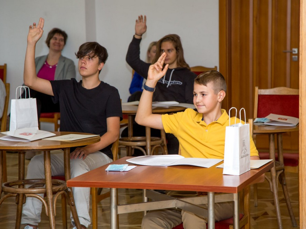 Hrubieszowska Nowa Młodzieżowa Rada Miasta rozpoczęła pracę (ZDJĘCIA)