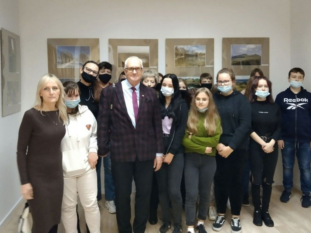 Hrubieszów: Droga Twórczości - wernisaż wystawy fotograficznej Artura Wąsika (ZDJĘCIA, WIDEO)