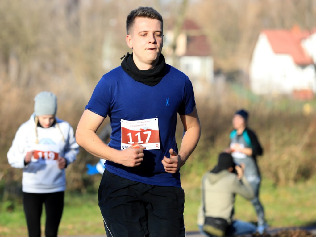Hrubieszów: Pobiegli razem w Dniu Niepodległości (ZDJĘCIA)