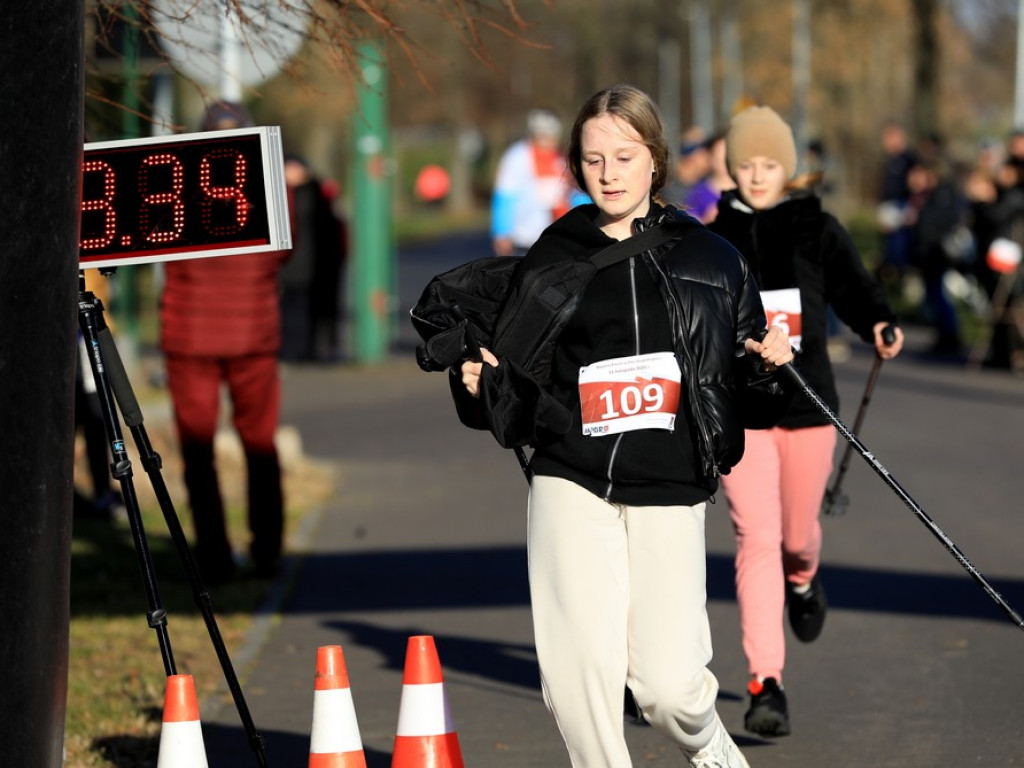 Hrubieszów: Pobiegli razem w Dniu Niepodległości (ZDJĘCIA)