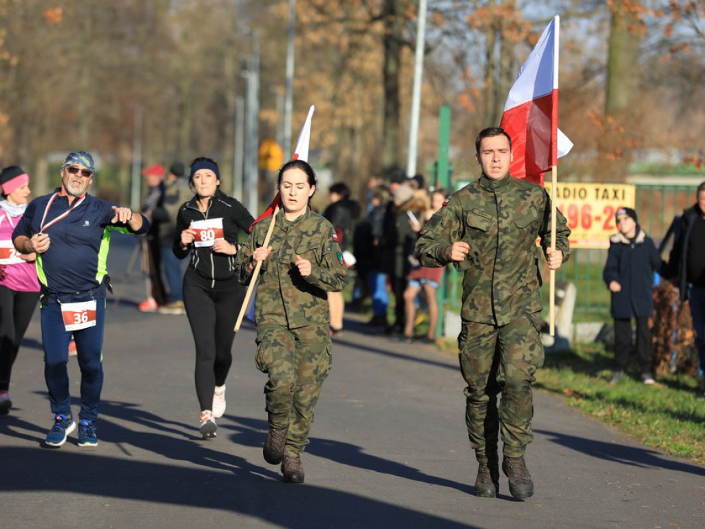 Hrubieszów: Pobiegli razem w Dniu Niepodległości (ZDJĘCIA)