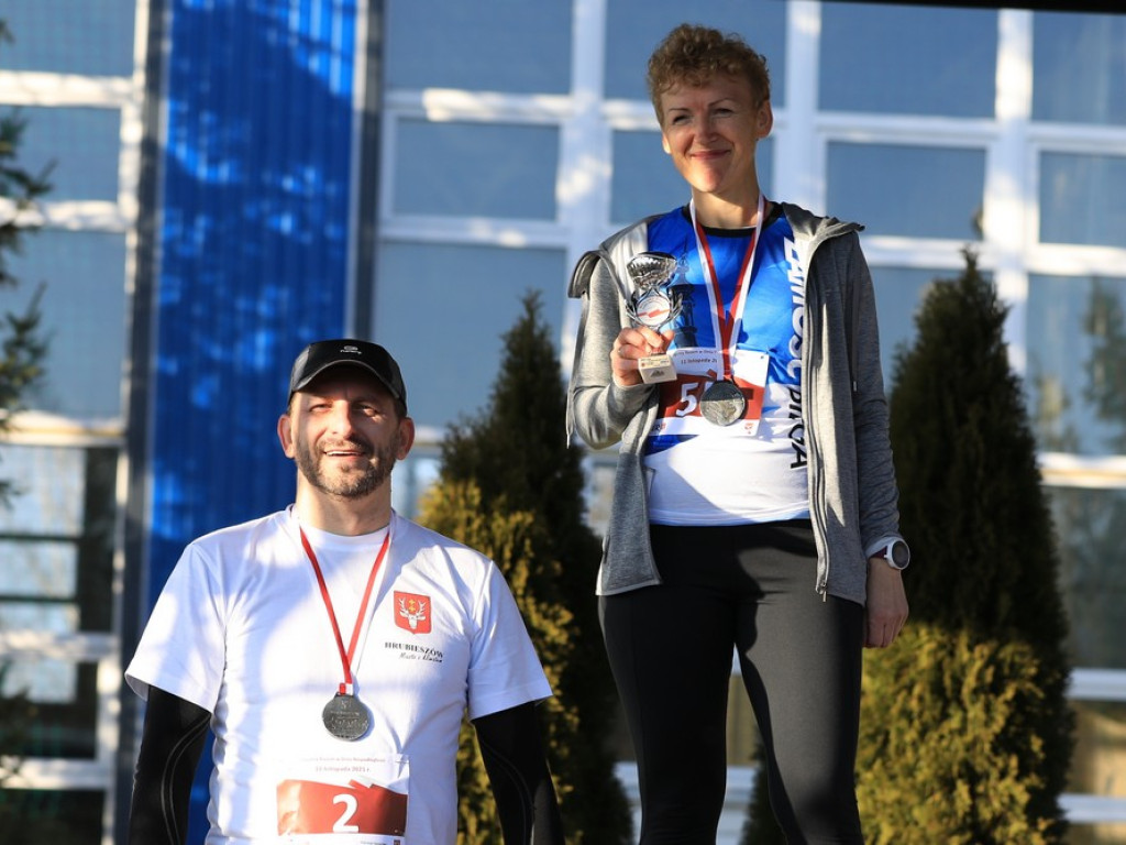 Hrubieszów: Pobiegli razem w Dniu Niepodległości (ZDJĘCIA)