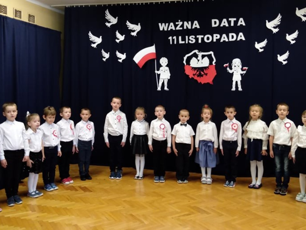 Przedszkolaki z Przedszkola nr 2 w Hrubieszowie uczciły Święto Niepodległości (ZDJĘCIA)