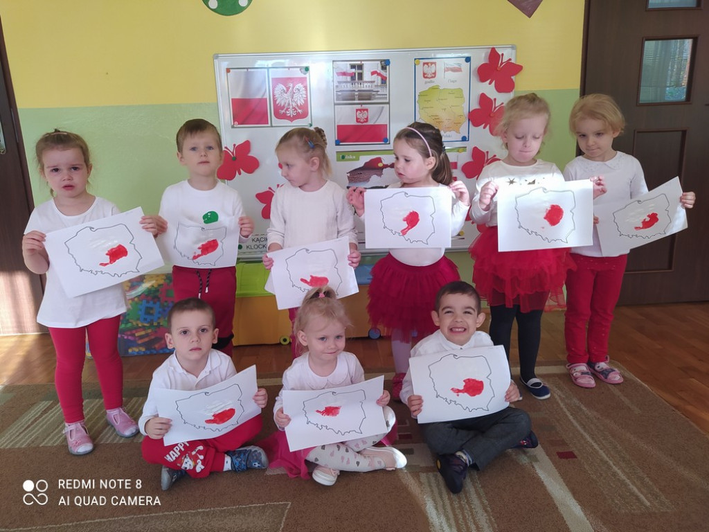 Przedszkolaki z Przedszkola nr 2 w Hrubieszowie uczciły Święto Niepodległości (ZDJĘCIA)