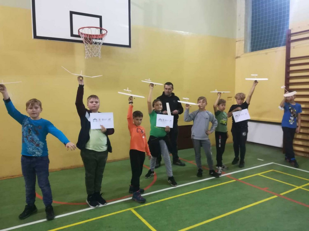 Hrubieszów: Młodzi modelarze na start - Akademia Modelarstwa Lotniczego i Kosmicznego (ZDJĘCIA)