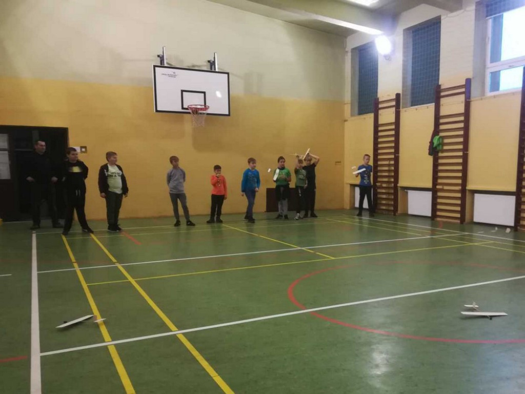 Hrubieszów: Młodzi modelarze na start - Akademia Modelarstwa Lotniczego i Kosmicznego (ZDJĘCIA)
