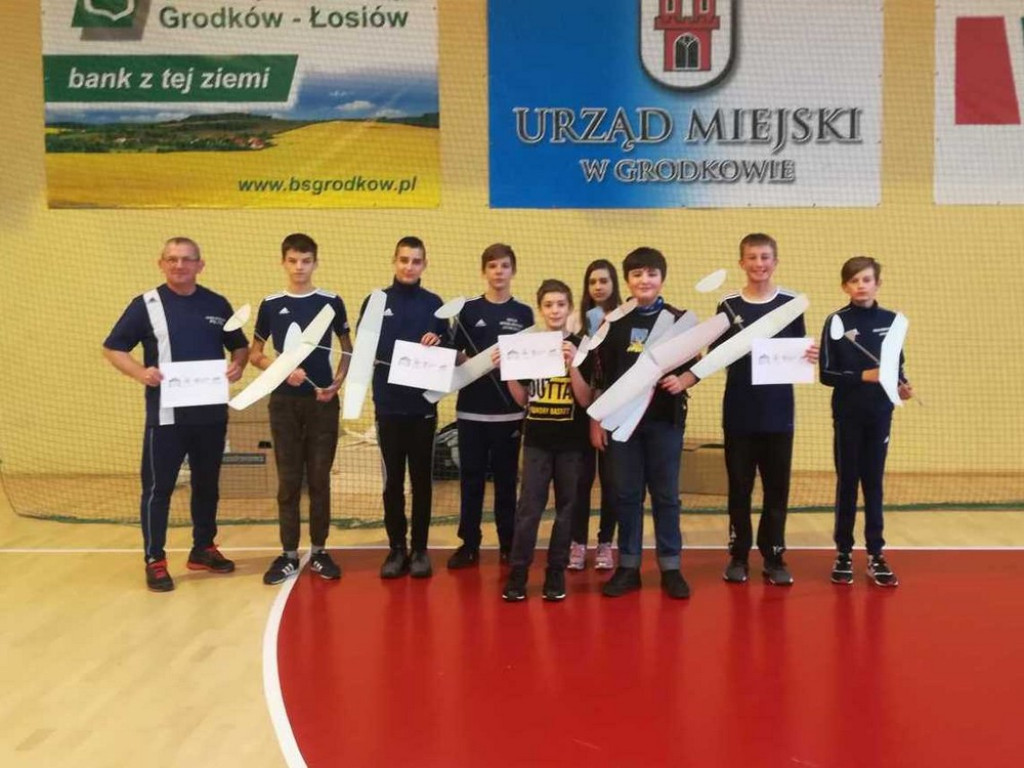 Hrubieszów: Młodzi modelarze na start - Akademia Modelarstwa Lotniczego i Kosmicznego (ZDJĘCIA)