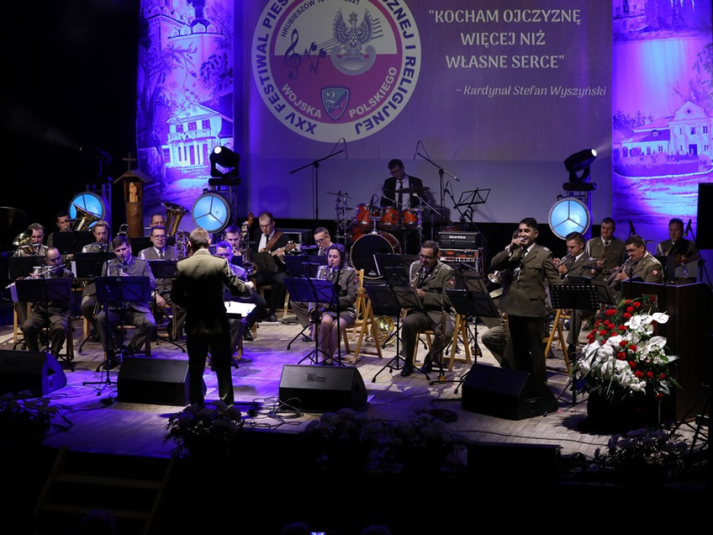 Koncert inauguracyjny XXV Festiwalu Pieśni Patriotycznej i Religijnej Wojska Polskiego (ZDJĘCIA)