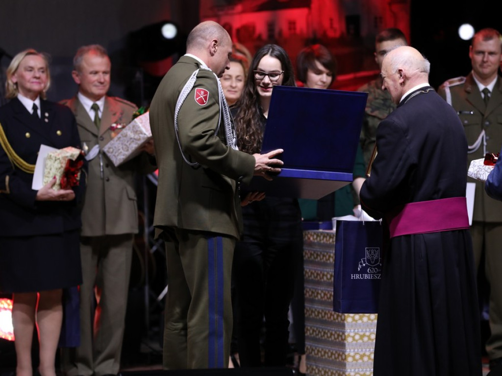 Koncert galowy XXV Festiwalu Pieśni Patriotycznej i Religijnej Wojska Polskiego (ZDJĘCIA)