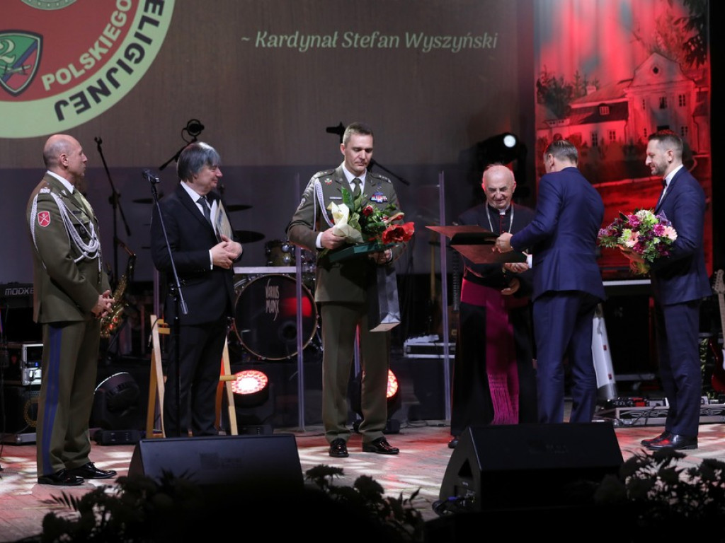 Koncert galowy XXV Festiwalu Pieśni Patriotycznej i Religijnej Wojska Polskiego (ZDJĘCIA)
