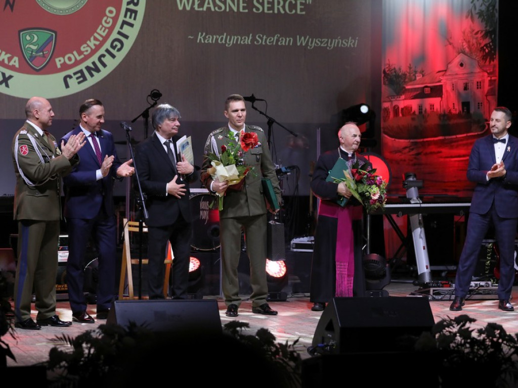 Koncert galowy XXV Festiwalu Pieśni Patriotycznej i Religijnej Wojska Polskiego (ZDJĘCIA)