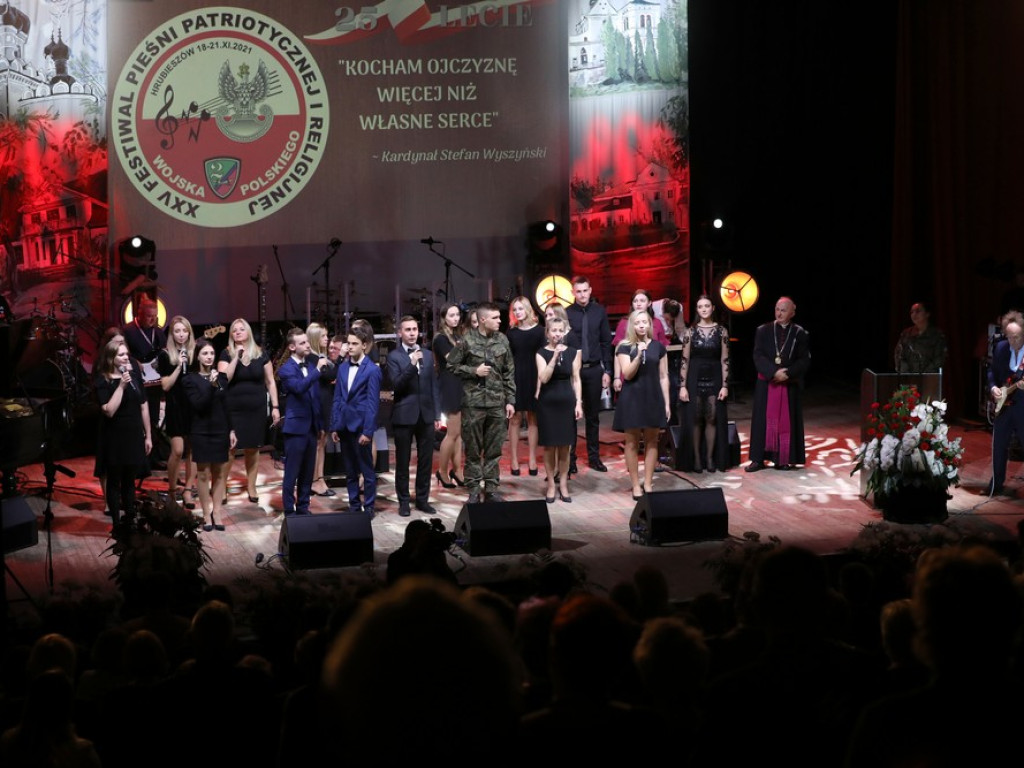 Koncert galowy XXV Festiwalu Pieśni Patriotycznej i Religijnej Wojska Polskiego (ZDJĘCIA)
