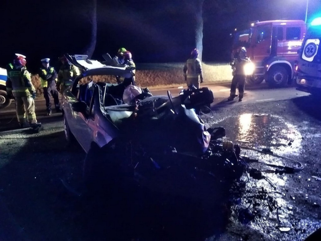 Hrubieszów: Tragiczny wypadek na Chełmskiej. Nie żyje 37-letni kierowca (ZDJĘCIA)