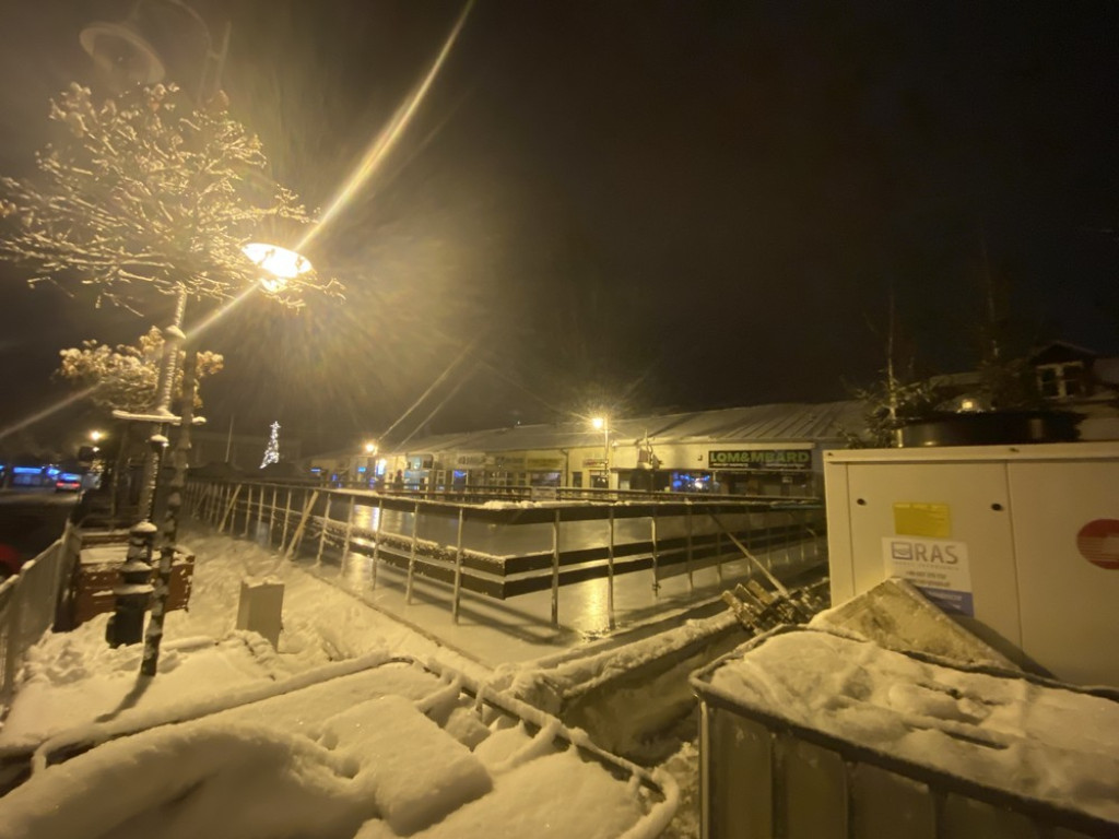 Hrubieszów: Lodowisko prawie gotowe... (ZDJĘCIA)