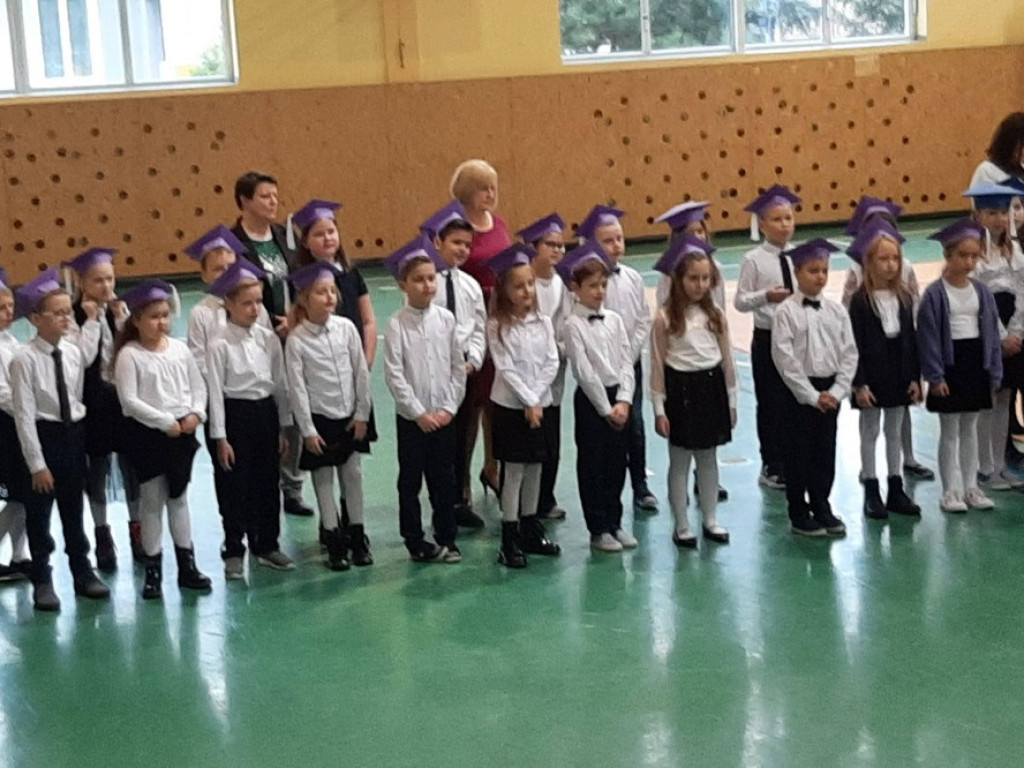 Ślubowanie klas I i II w hrubieszowskiej Dwójce (ZDJĘCIA)