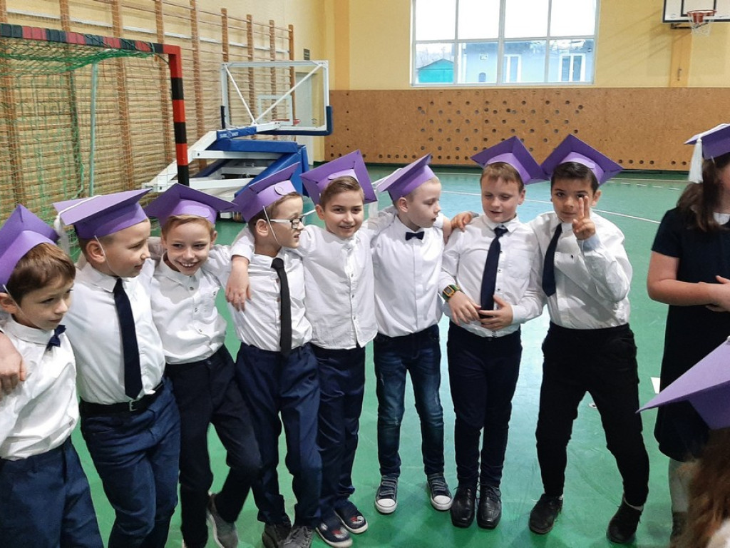 Ślubowanie klas I i II w hrubieszowskiej Dwójce (ZDJĘCIA)