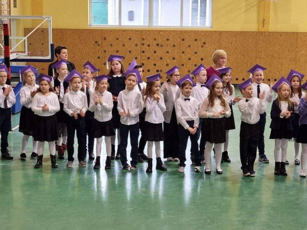 Ślubowanie klas I i II w hrubieszowskiej Dwójce (ZDJĘCIA)