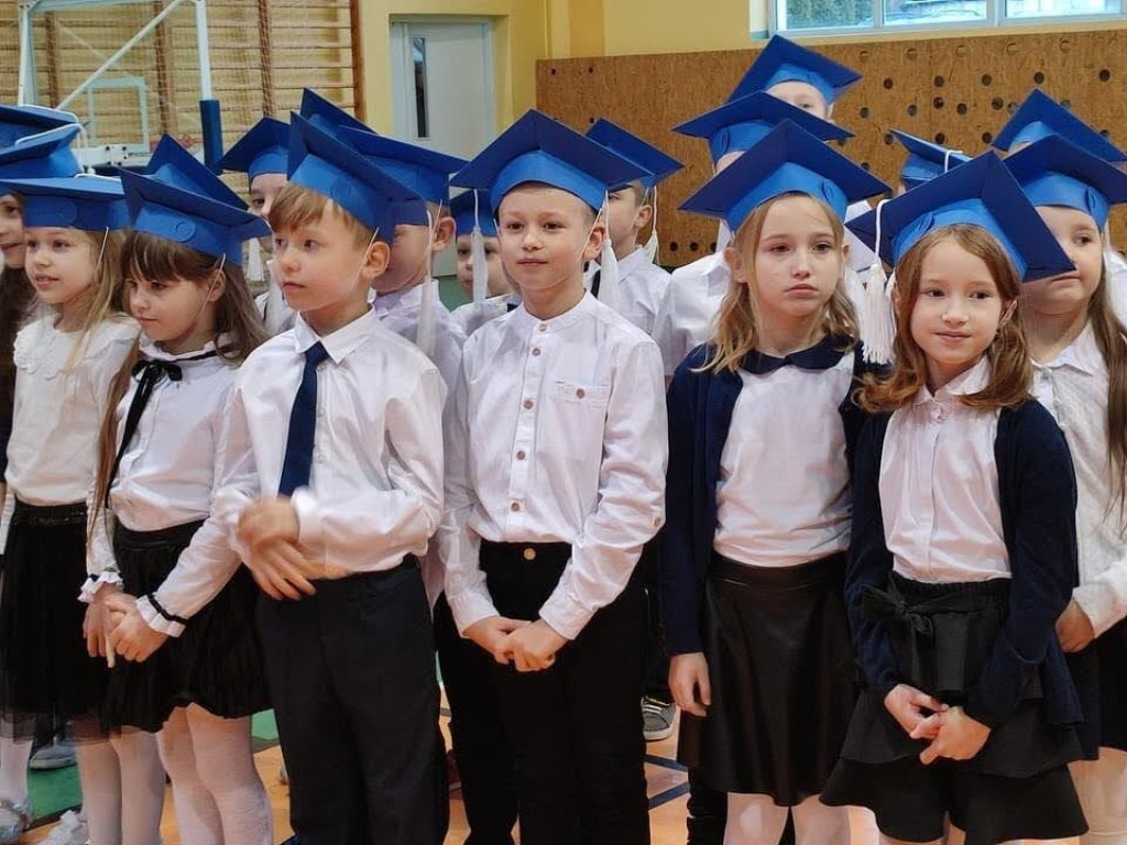 Ślubowanie klas I i II w hrubieszowskiej Dwójce (ZDJĘCIA)