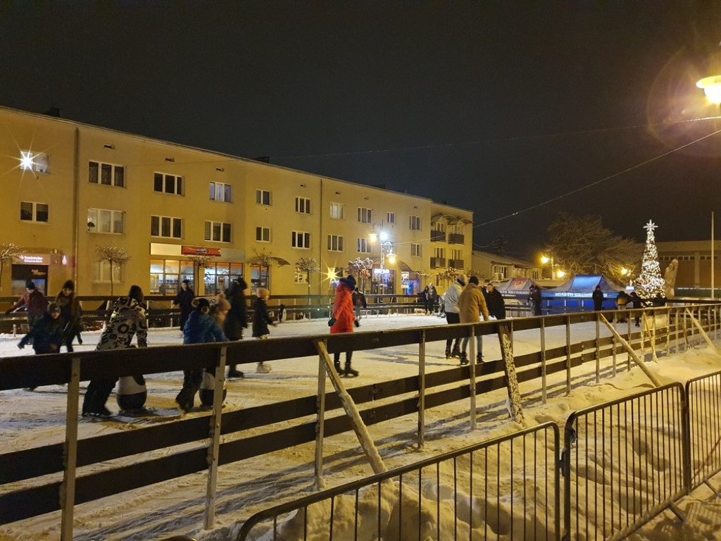 Hrubieszów: Lodowisko otwarte! (ZDJĘCIA, WIDEO)