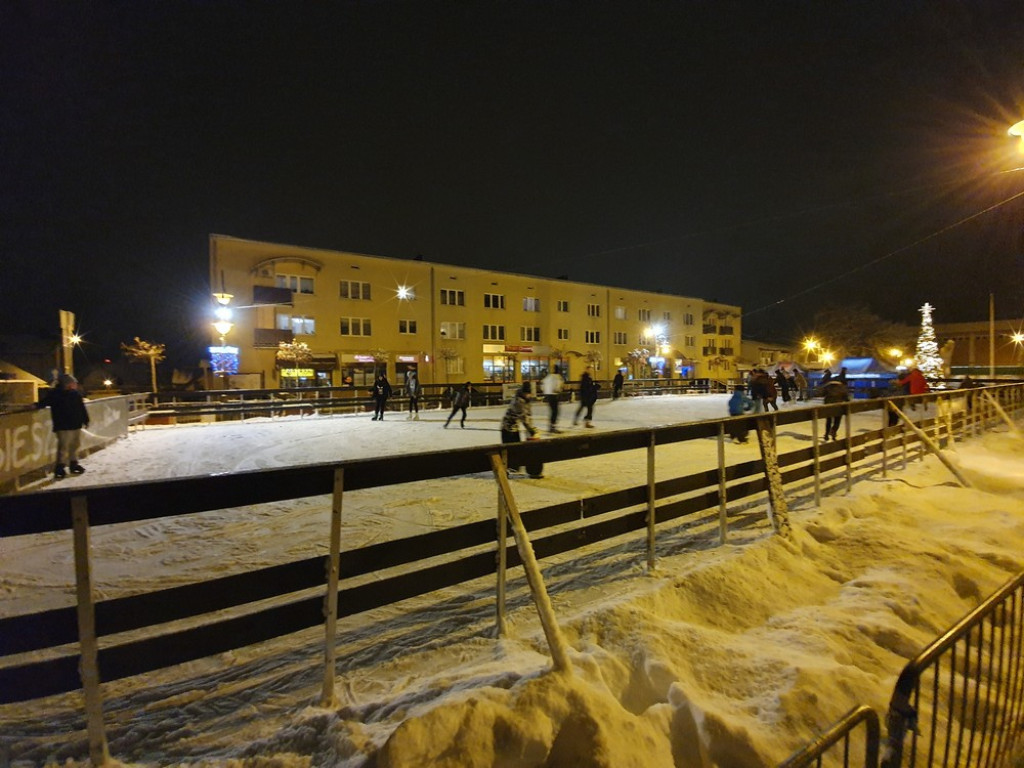 Hrubieszów: Lodowisko otwarte! (ZDJĘCIA, WIDEO)