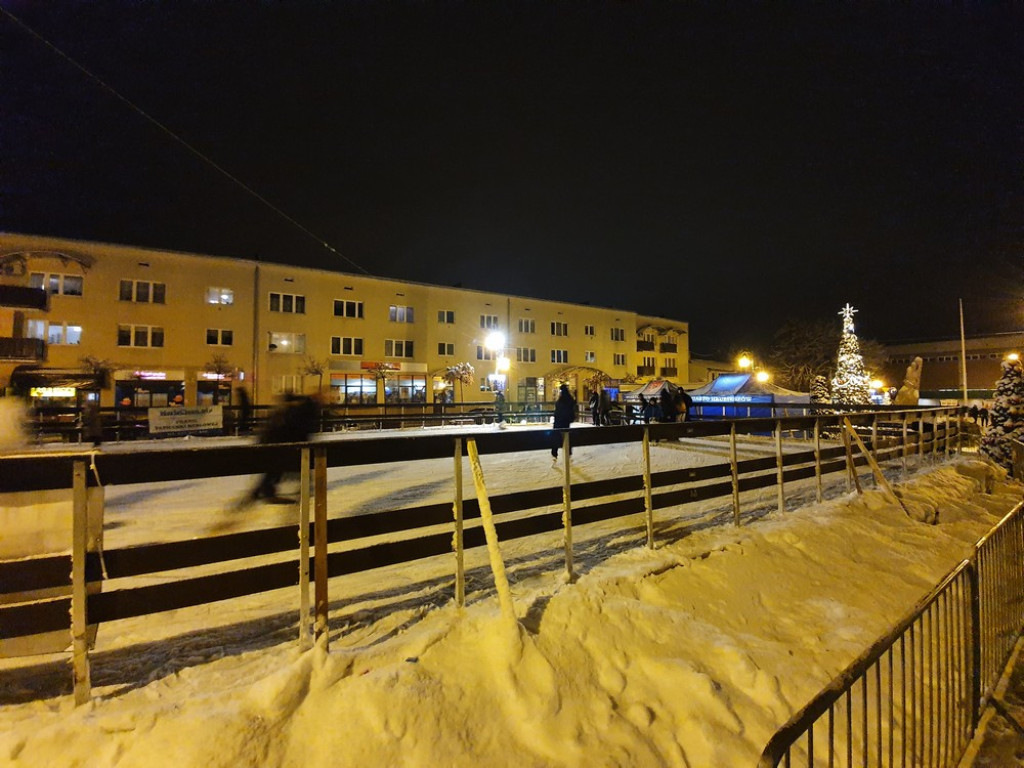 Hrubieszów: Lodowisko otwarte! (ZDJĘCIA, WIDEO)