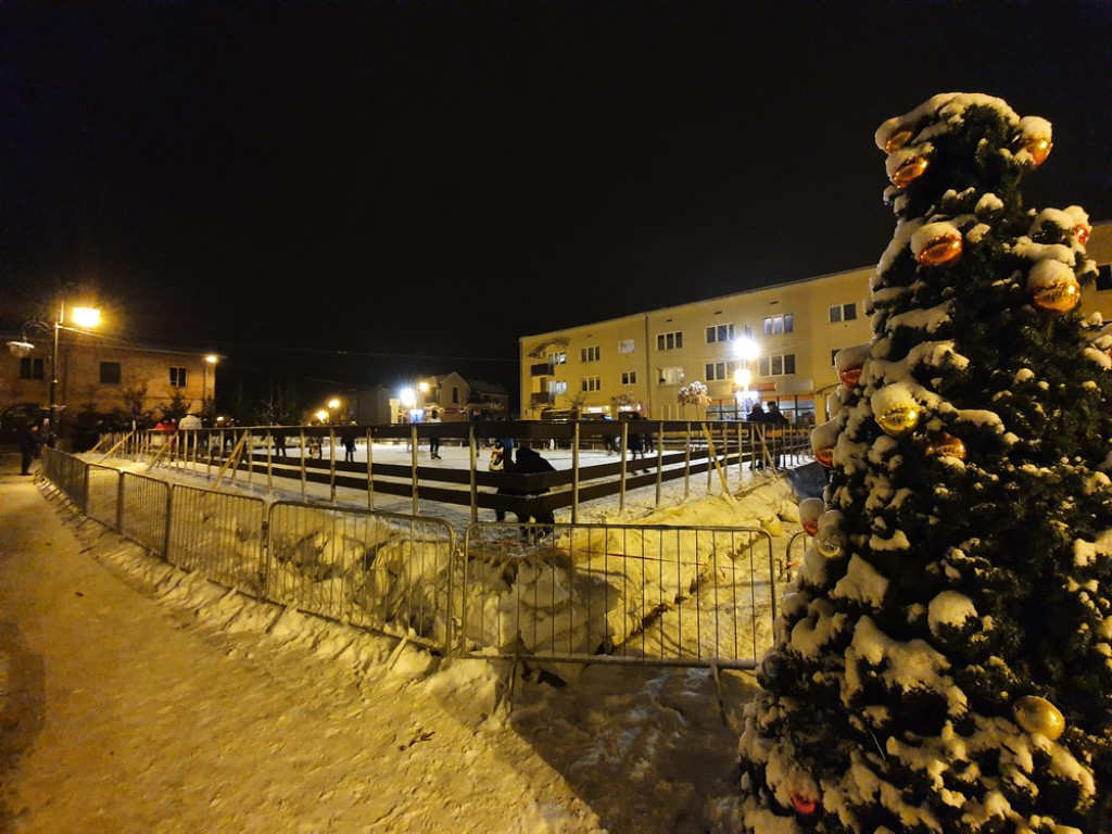 Hrubieszów: Lodowisko otwarte! (ZDJĘCIA, WIDEO)
