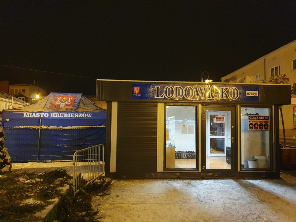 Hrubieszów: Lodowisko otwarte! (ZDJĘCIA, WIDEO)