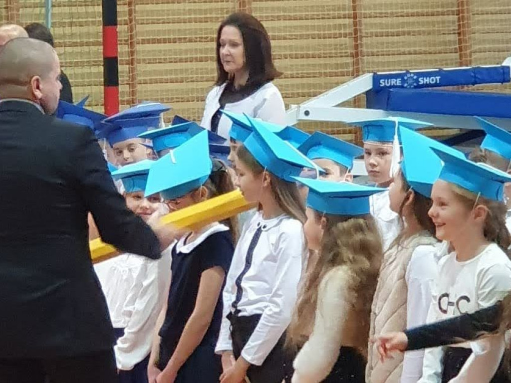 Ślubowanie klas I i II w hrubieszowskiej Dwójce (ZDJĘCIA)