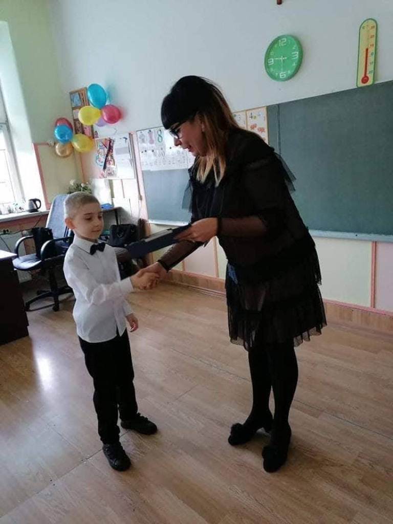 Ślubowanie klas I i II w hrubieszowskiej Dwójce (ZDJĘCIA)
