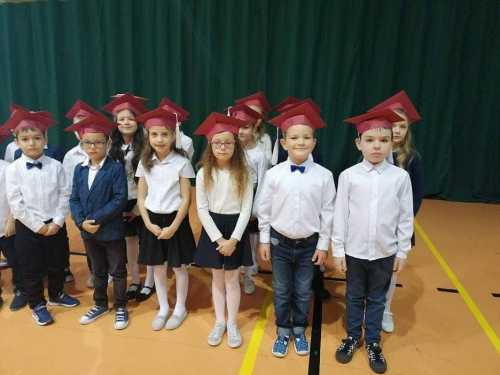 Ślubowanie klas I i II w hrubieszowskiej Dwójce (ZDJĘCIA)