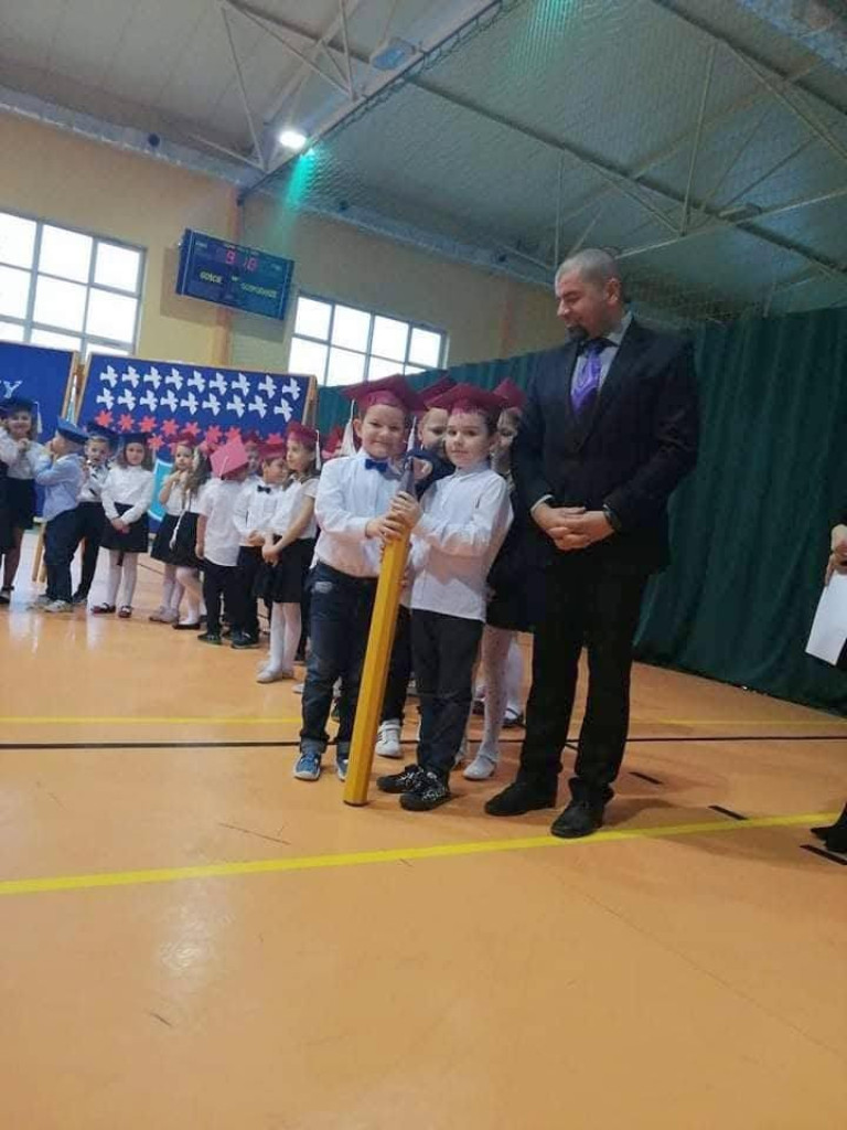 Ślubowanie klas I i II w hrubieszowskiej Dwójce (ZDJĘCIA)