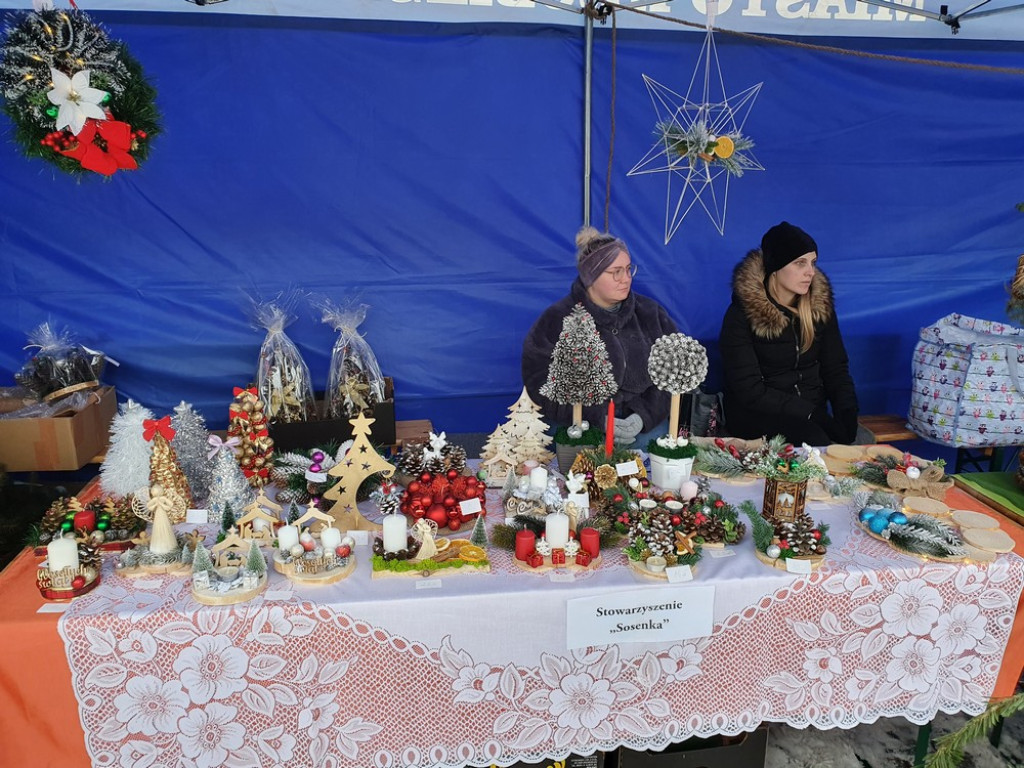 Hrubieszów: Trwa kiermasz bożonarodzeniowy (ZDJĘCIA)