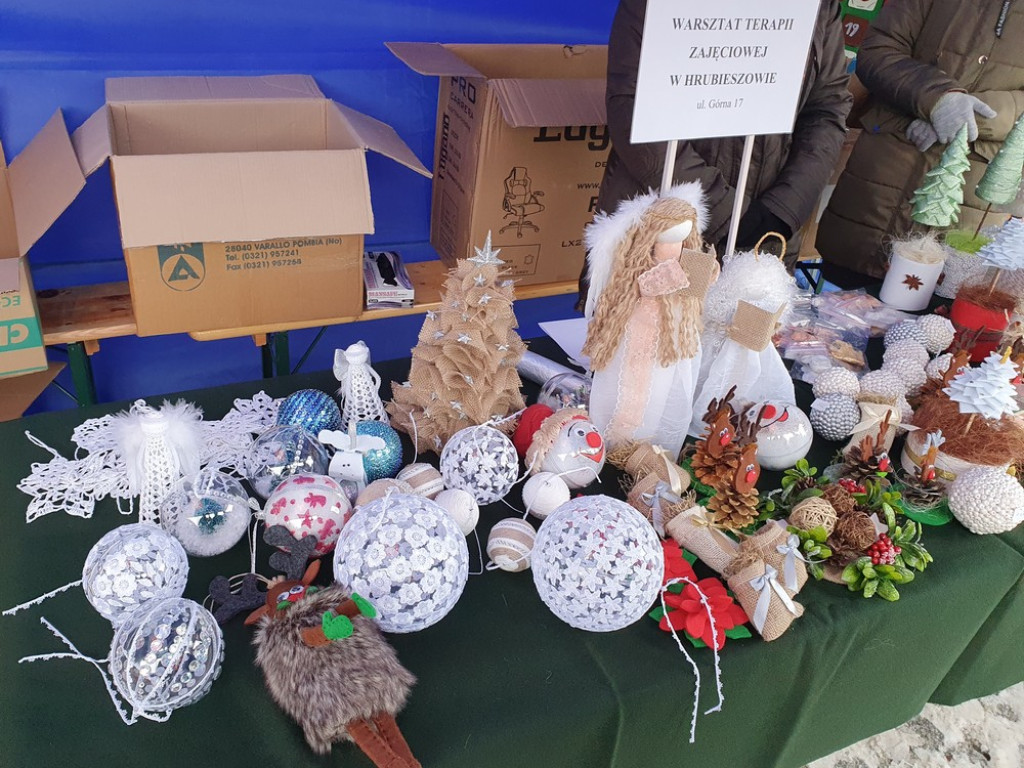 Hrubieszów: Trwa kiermasz bożonarodzeniowy (ZDJĘCIA)