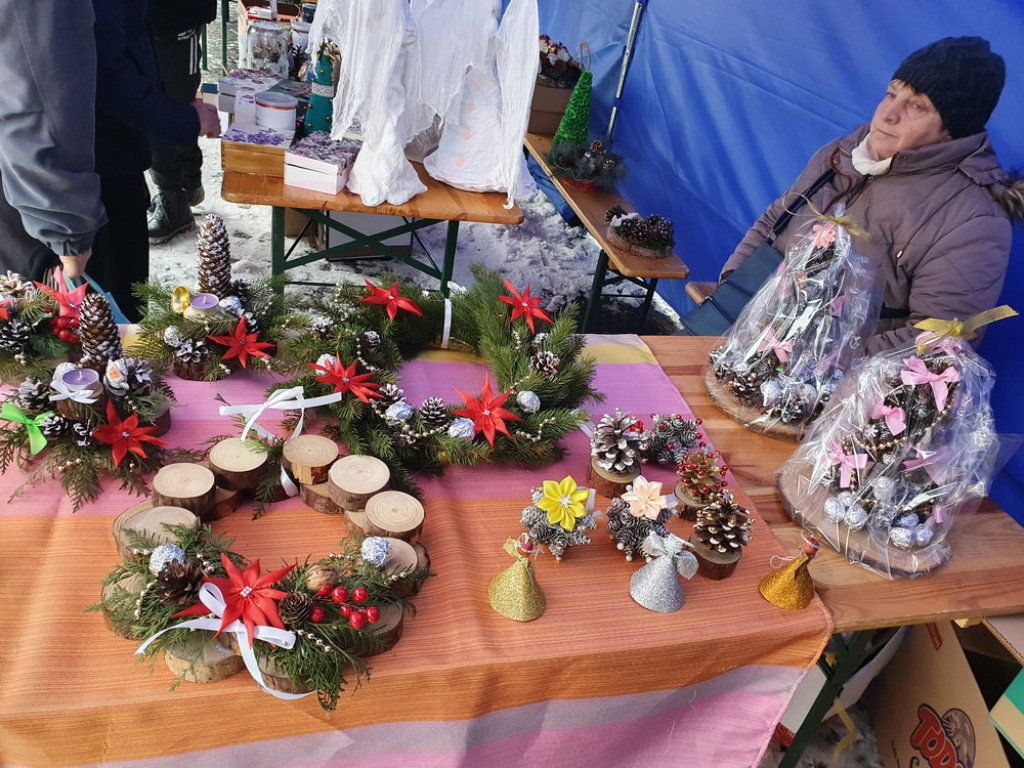 Hrubieszów: Trwa kiermasz bożonarodzeniowy (ZDJĘCIA)