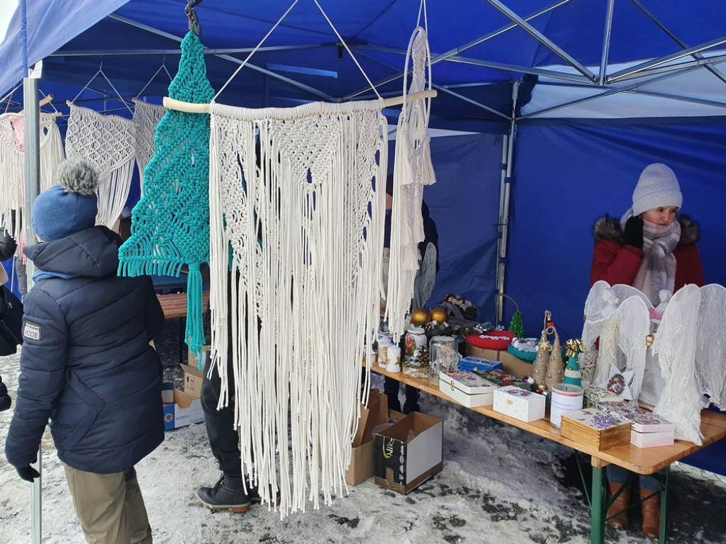 Hrubieszów: Trwa kiermasz bożonarodzeniowy (ZDJĘCIA)