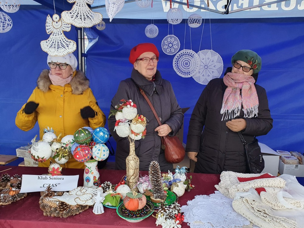 Hrubieszów: Trwa kiermasz bożonarodzeniowy (ZDJĘCIA)
