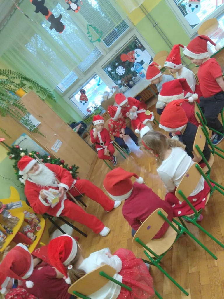 Hrubieszów: Mikołaj w Przedszkolu nr 2 (ZDJĘCIA)