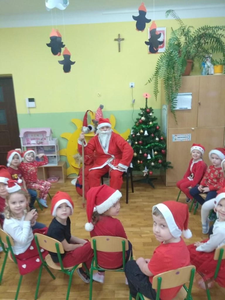 Hrubieszów: Mikołaj w Przedszkolu nr 2 (ZDJĘCIA)