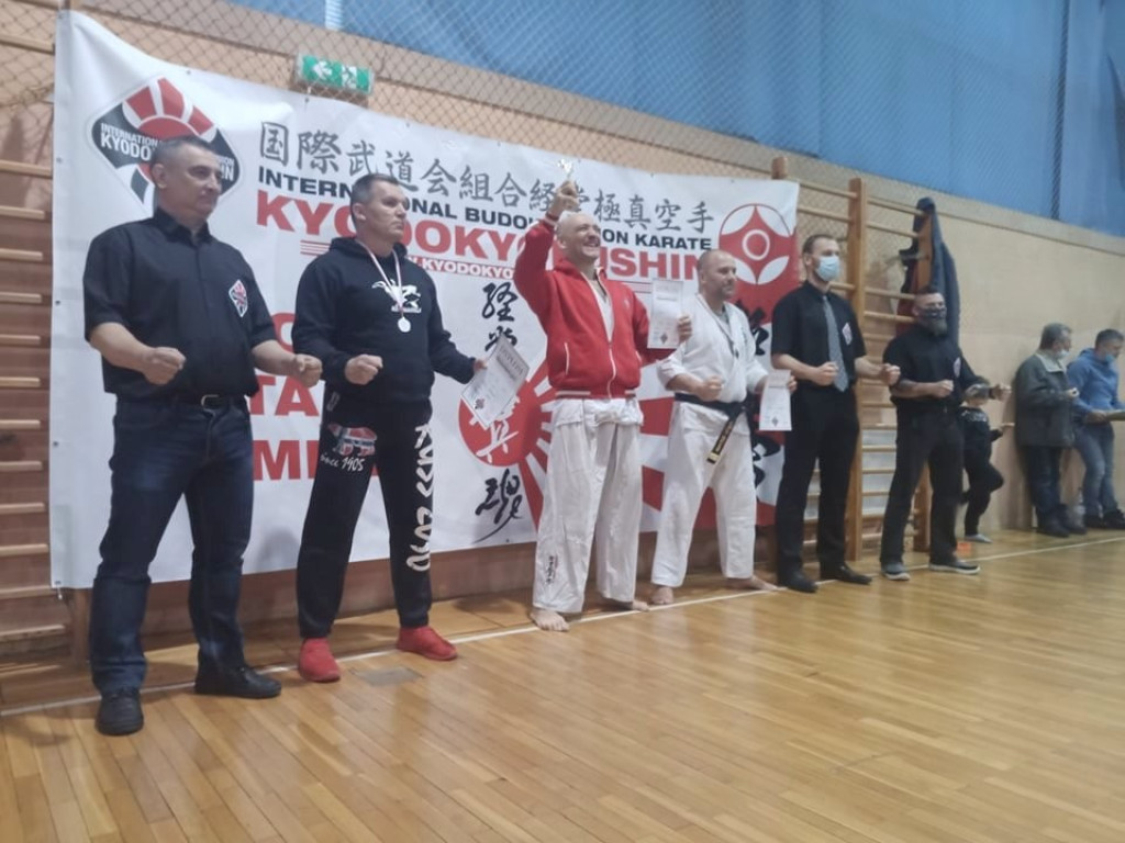 Młodzi zawodnicy UKS Sportów Walki Werbkowice na zawodach w Wiśniowej Górze (ZDJĘCIA)