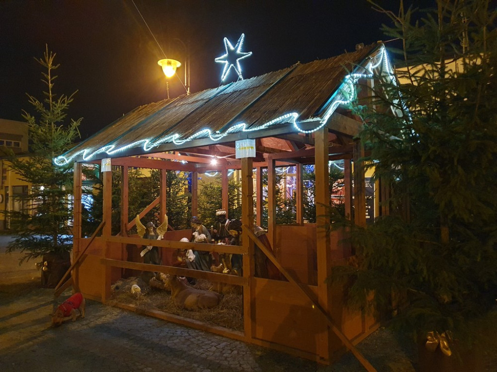 Hrubieszów: Szopka na Rynku (ZDJĘCIA)