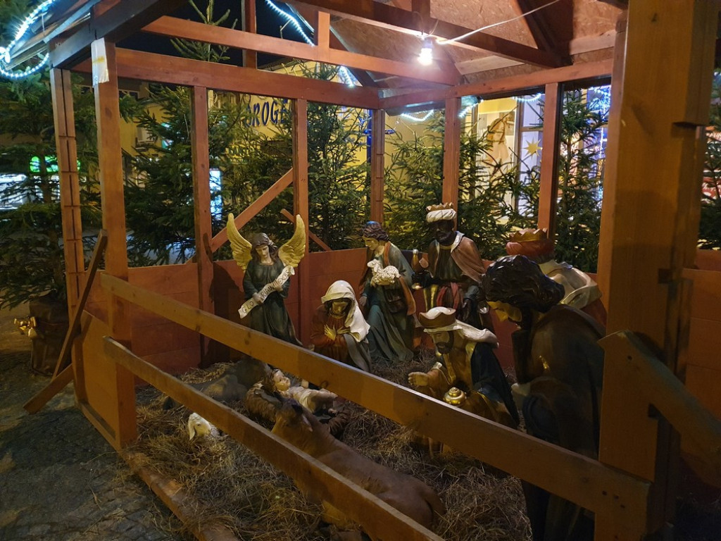 Hrubieszów: Szopka na Rynku (ZDJĘCIA)